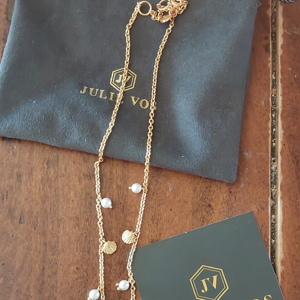Julie Vos Gold Necklace with Pearl and Shell Details